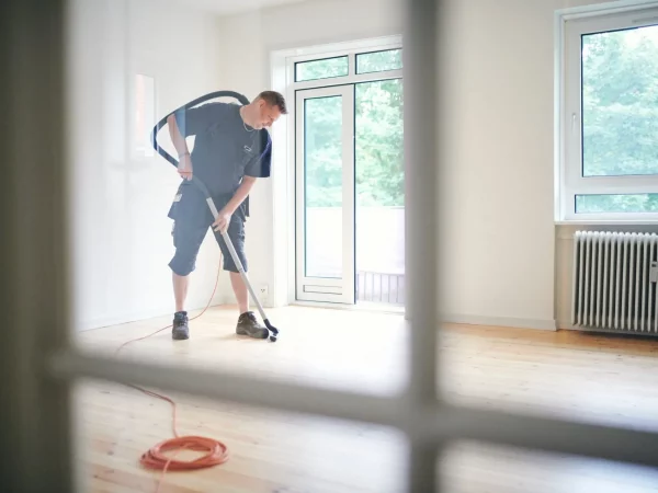 Moving cleaning